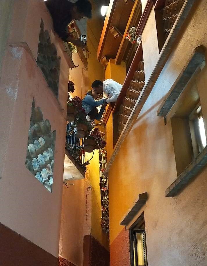 baiser dans la ruelle guanajuato