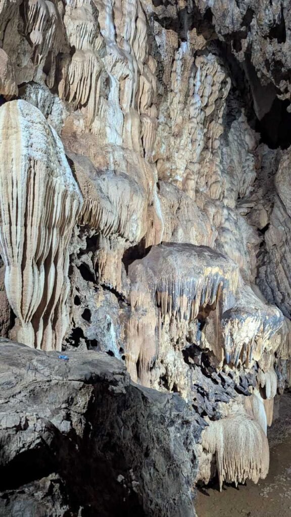 grotte Phouphasouk concretions