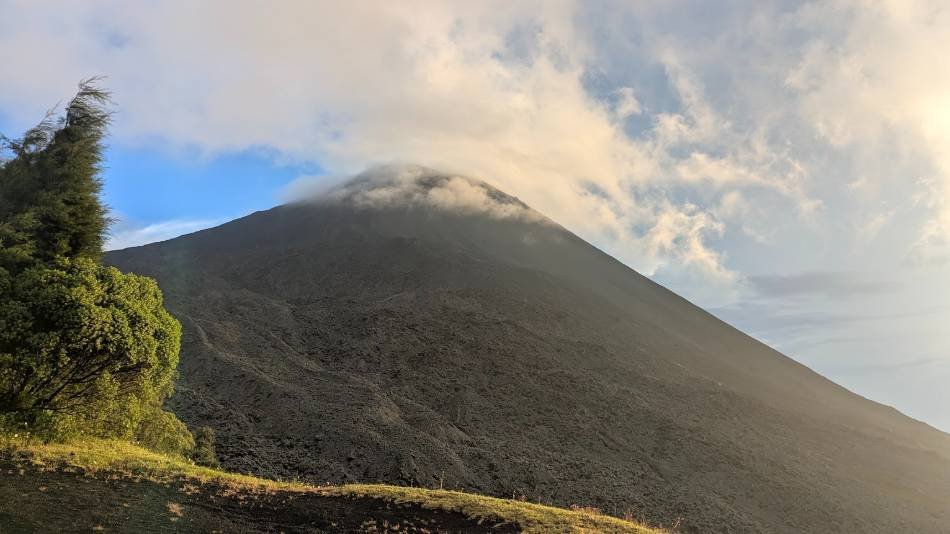 Le Pacaya depuis l'arête sommitale