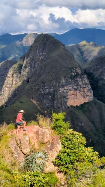 vers les trois tête parc Amboó