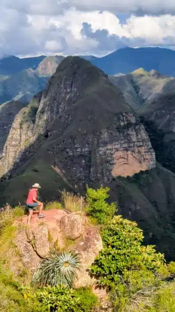 vers les trois tête parc Amboó