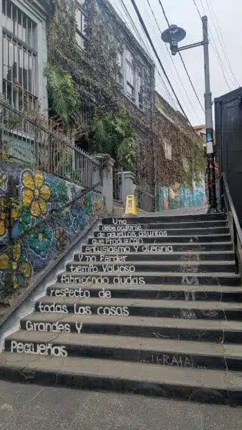 escalier poeme Valparaiso